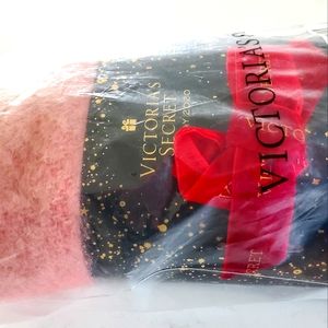 Victoria's Secret Scarf NWT plush pink